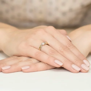 Pierścionek z Brylantem 0,15ct z białego złota próby 585. W-0278B